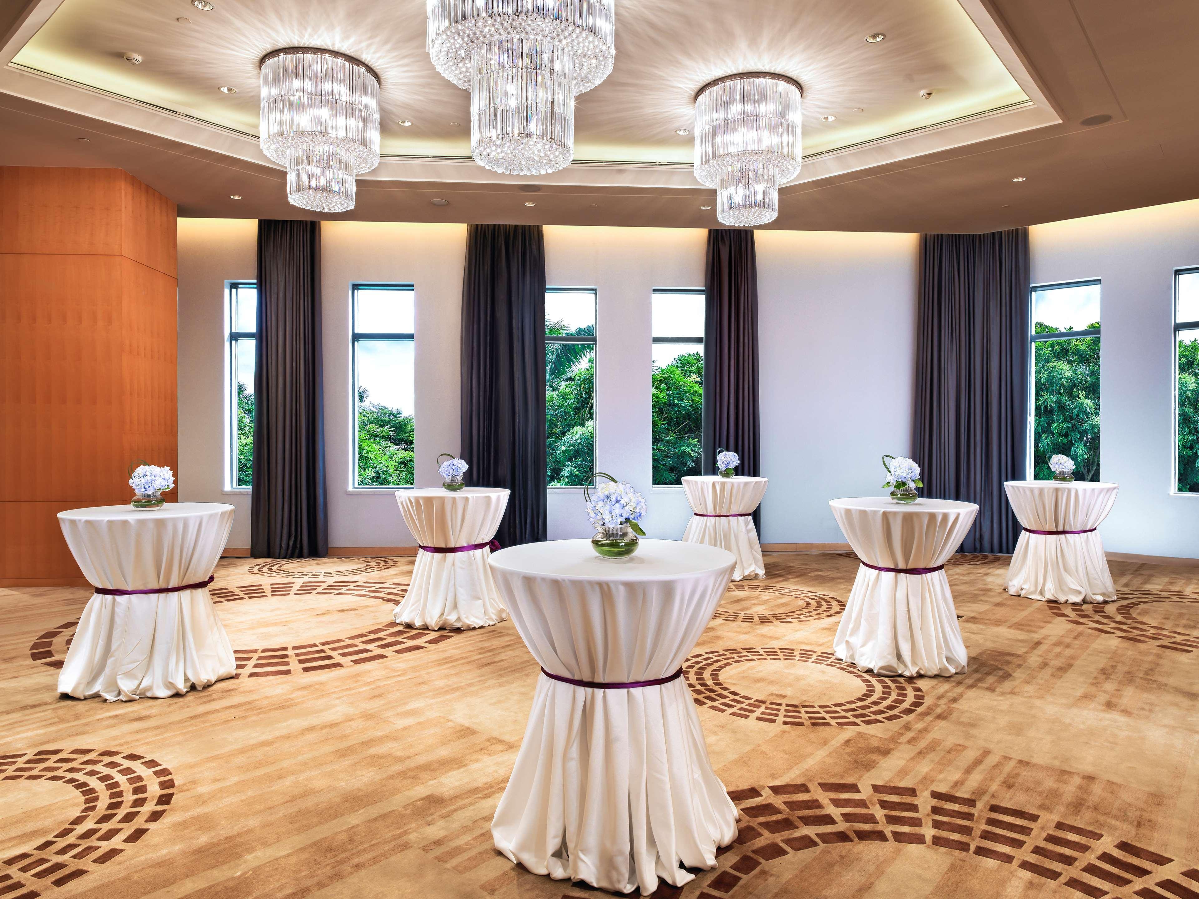 Hilton Guangzhou Baiyun - Free Shuttle For Canton Fair Period, Close To Luhu Golf Club & Leather Market Dış mekan fotoğraf
