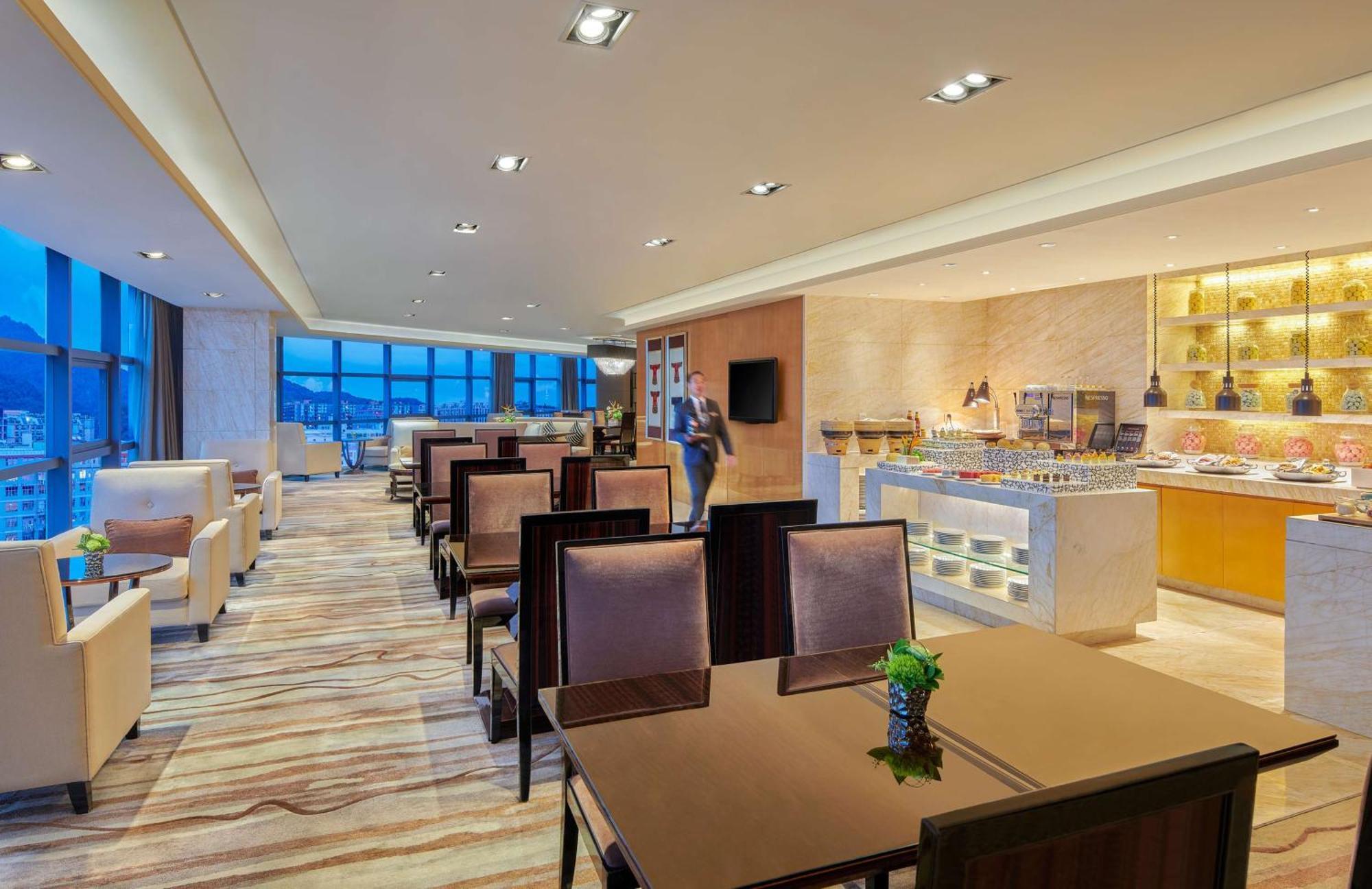 Hilton Guangzhou Baiyun - Free Shuttle For Canton Fair Period, Close To Luhu Golf Club & Leather Market Dış mekan fotoğraf