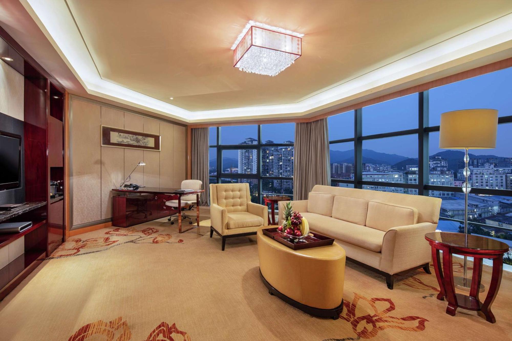 Hilton Guangzhou Baiyun - Free Shuttle For Canton Fair Period, Close To Luhu Golf Club & Leather Market Dış mekan fotoğraf