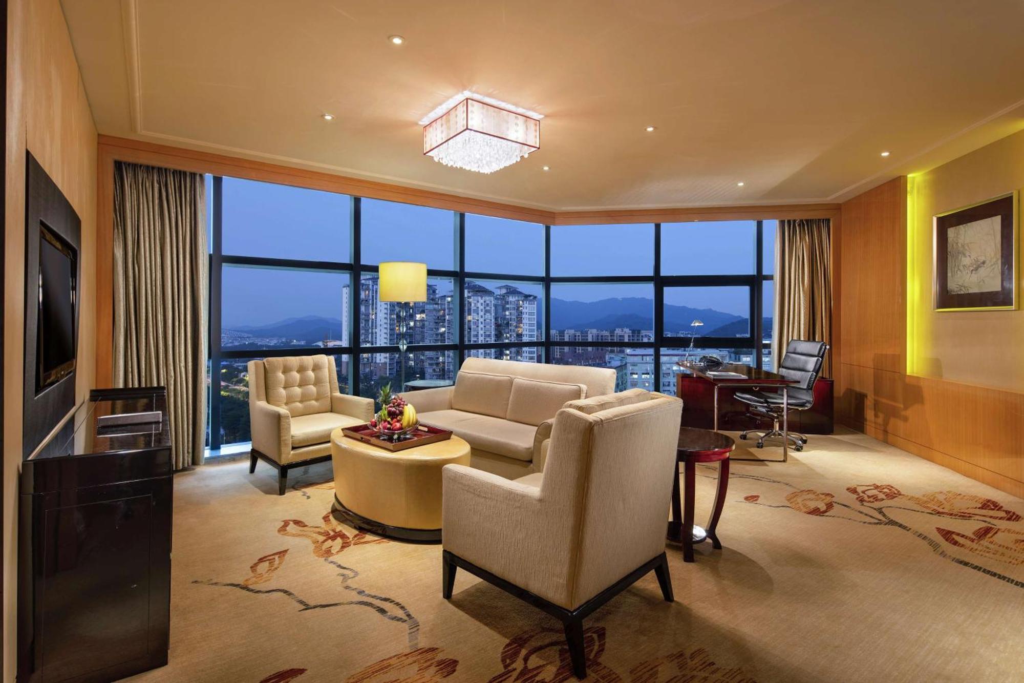 Hilton Guangzhou Baiyun - Free Shuttle For Canton Fair Period, Close To Luhu Golf Club & Leather Market Dış mekan fotoğraf