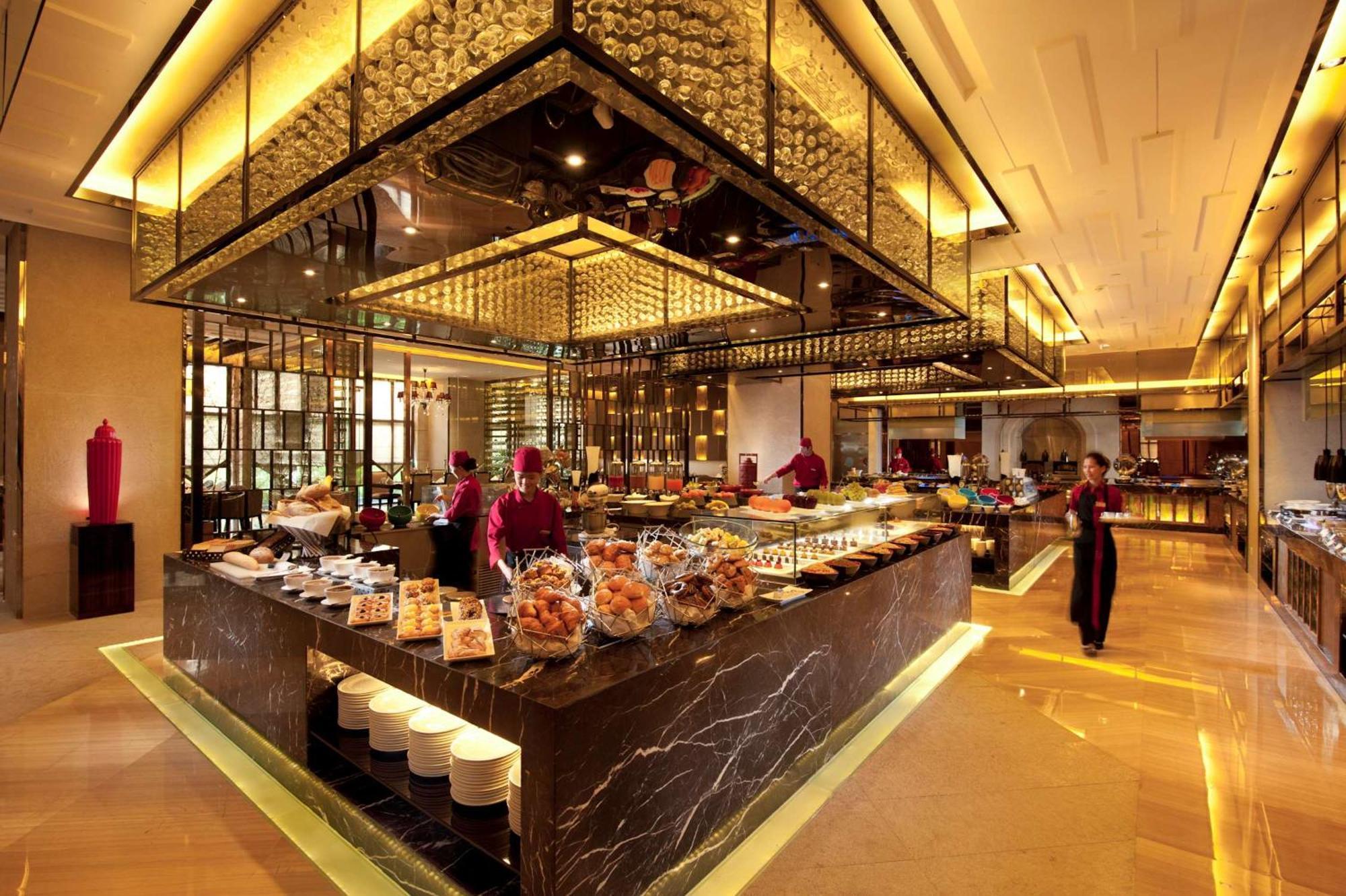 Hilton Guangzhou Baiyun - Free Shuttle For Canton Fair Period, Close To Luhu Golf Club & Leather Market Dış mekan fotoğraf