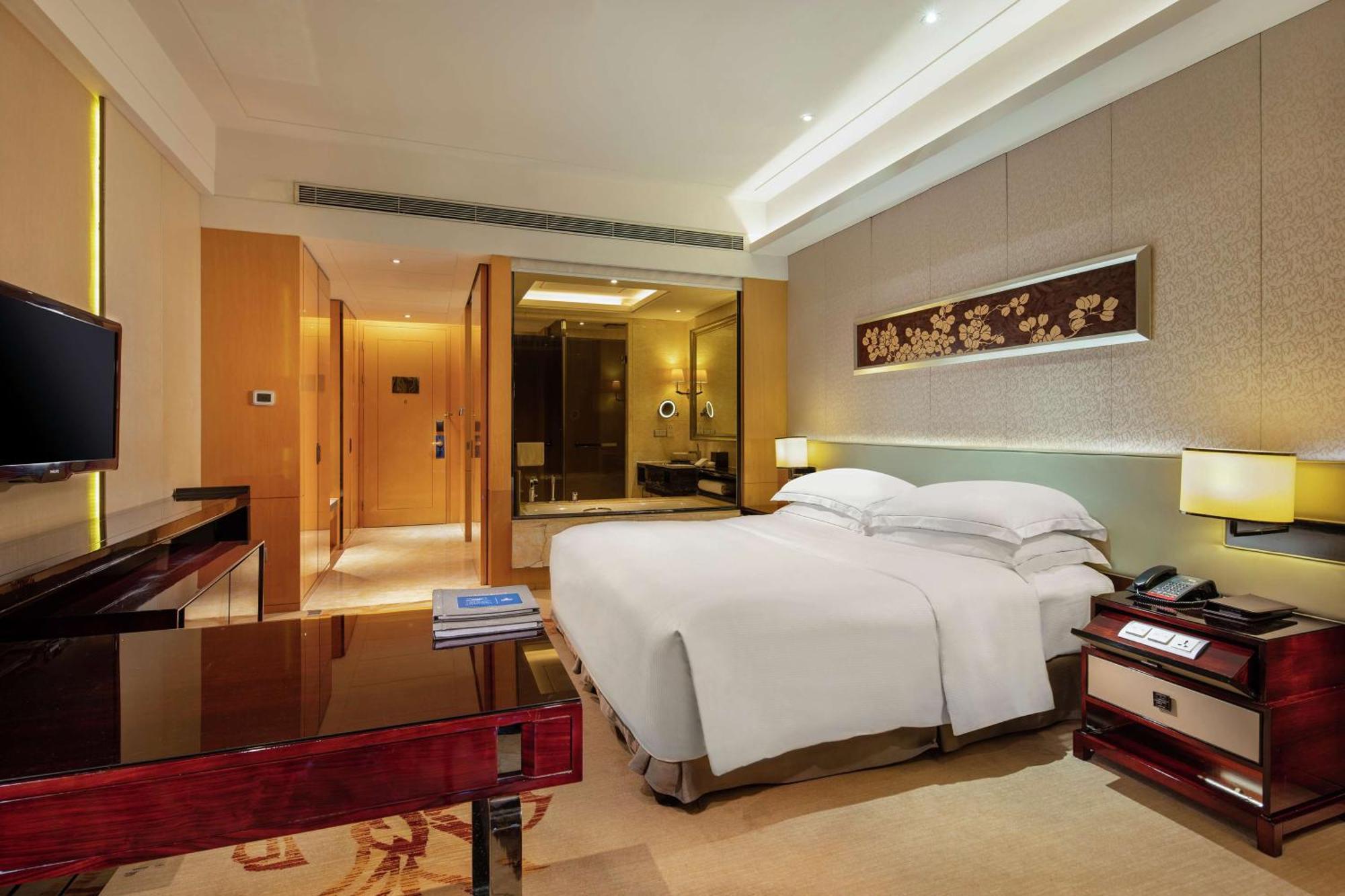 Hilton Guangzhou Baiyun - Free Shuttle For Canton Fair Period, Close To Luhu Golf Club & Leather Market Dış mekan fotoğraf