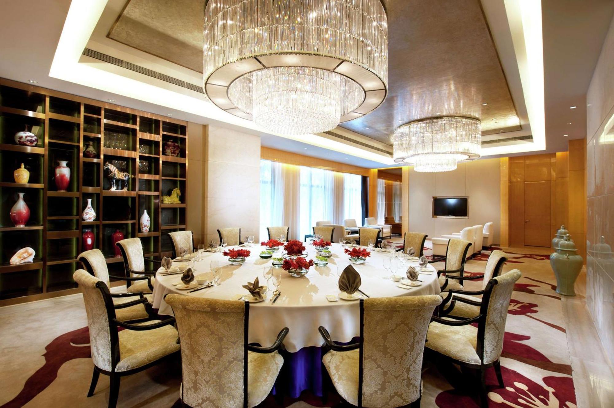 Hilton Guangzhou Baiyun - Free Shuttle For Canton Fair Period, Close To Luhu Golf Club & Leather Market Dış mekan fotoğraf