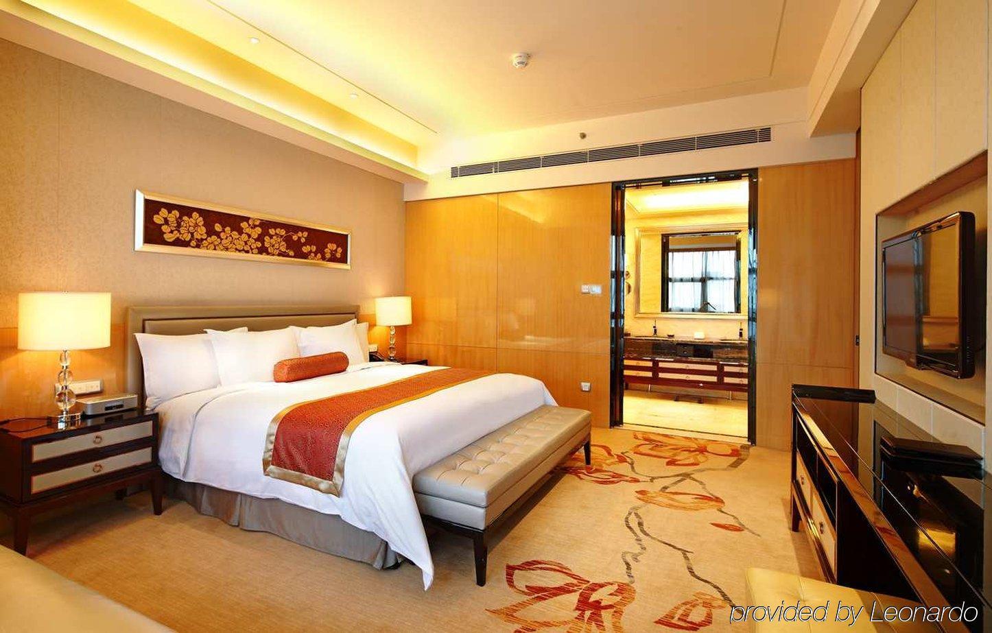 Hilton Guangzhou Baiyun - Free Shuttle For Canton Fair Period, Close To Luhu Golf Club & Leather Market Dış mekan fotoğraf